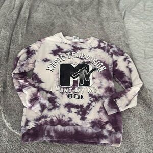 MTV crewneck shirt
XS